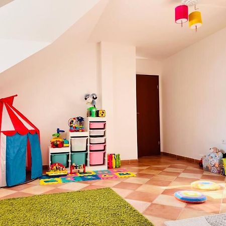 Apartman Se Zahradou 20 Minut Do Centra Prahy Ořech エクステリア 写真