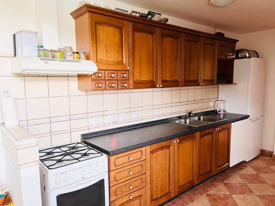 Apartman Se Zahradou 20 Minut Do Centra Prahy Ořech エクステリア 写真