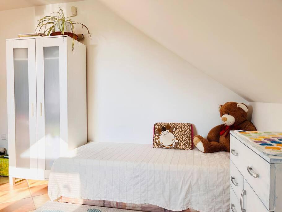 Apartman Se Zahradou 20 Minut Do Centra Prahy Ořech エクステリア 写真
